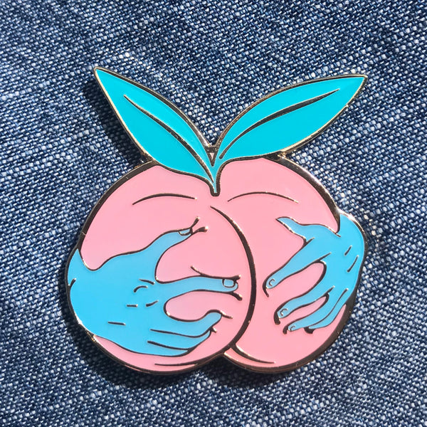 Peach Lover Pin or Keychain