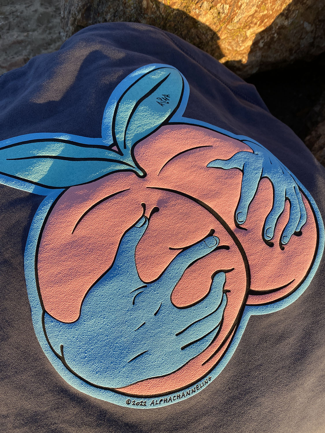 Sudadera con capucha Peach Grab con tinta Puff