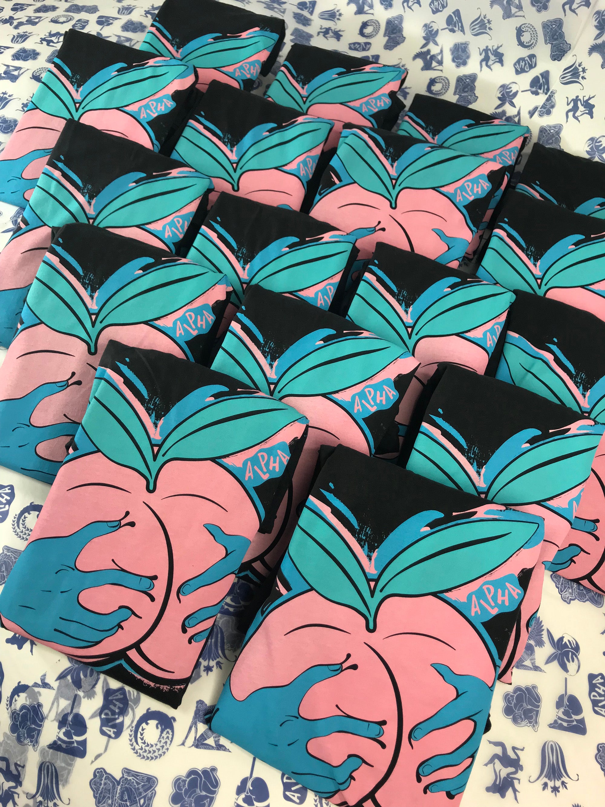 Camiseta: Peach Grab