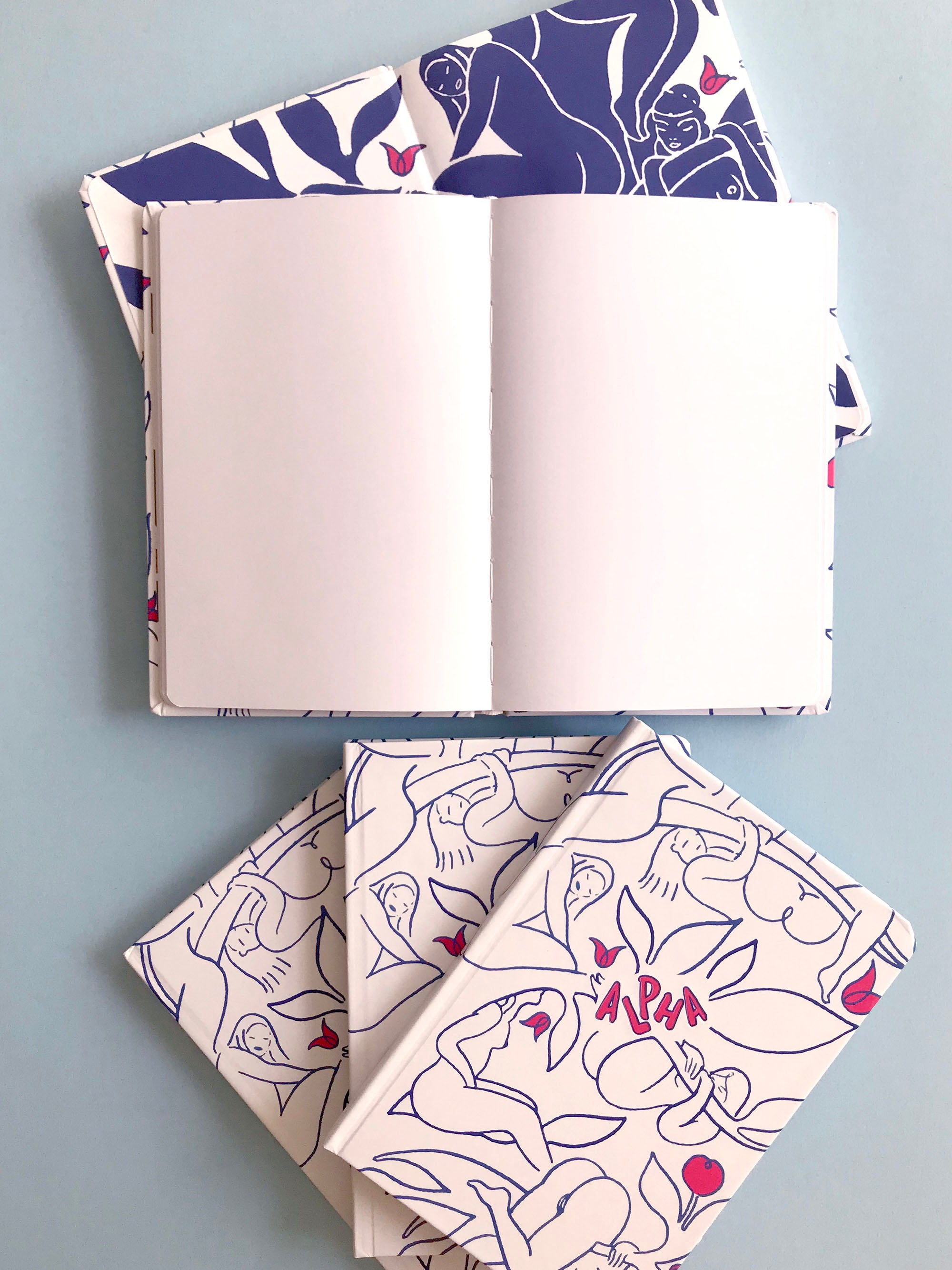 Cuaderno de bocetos en blanco alfa