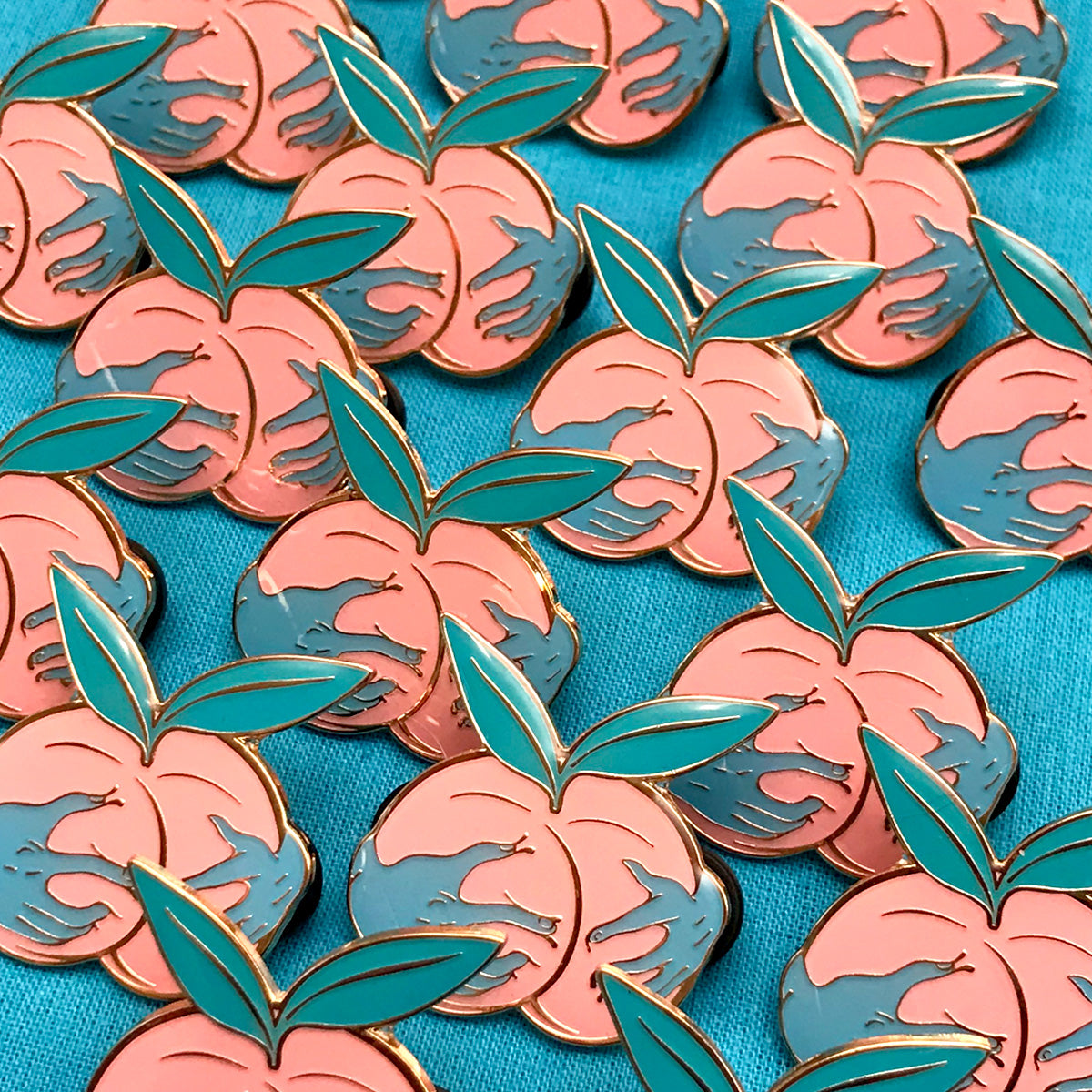 Peach Lover Pin or Keychain