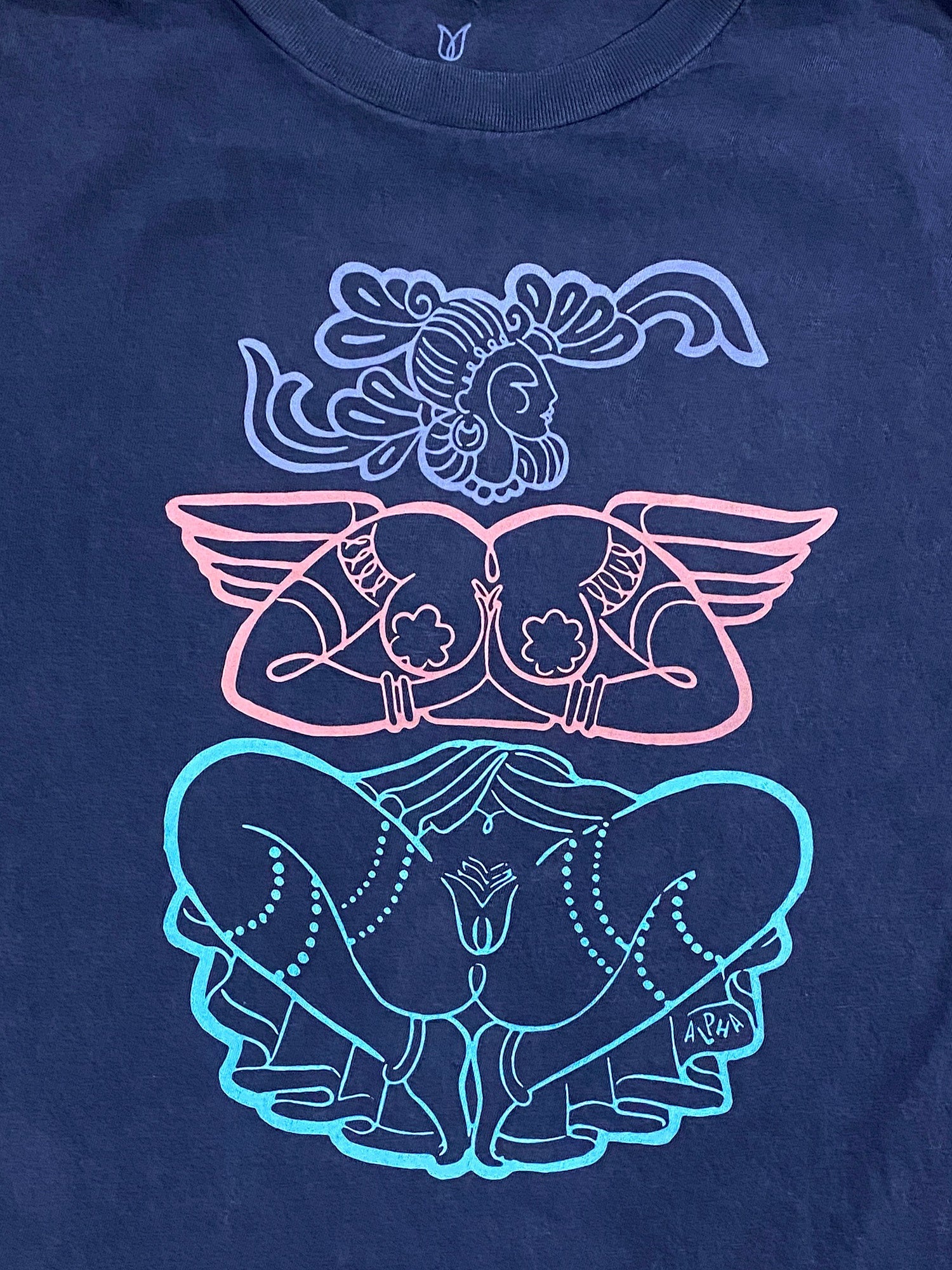 Camiseta: REINA RADIANTE